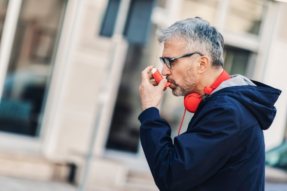 Man prepared for asthma emergencies